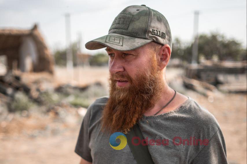 «Я просто роблю те, що маю робити»: херсонець Максим Ревега про волонтерство, взаємопідтримку і силу команди