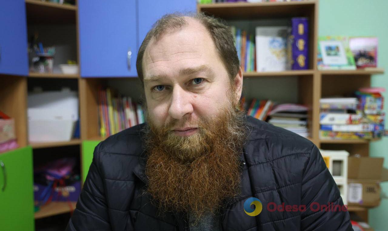 «Я просто роблю те, що маю робити»: херсонець Максим Ревега про волонтерство, взаємопідтримку і силу команди «Я просто роблю те, що маю робити»: херсонець Максим Ревега про волонтерство, взаємопідтримку і силу команди