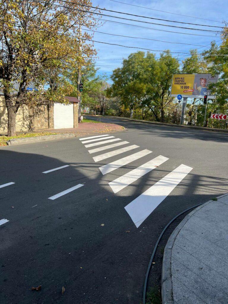 В Одессе обновили дорожную разметку на семи локациях