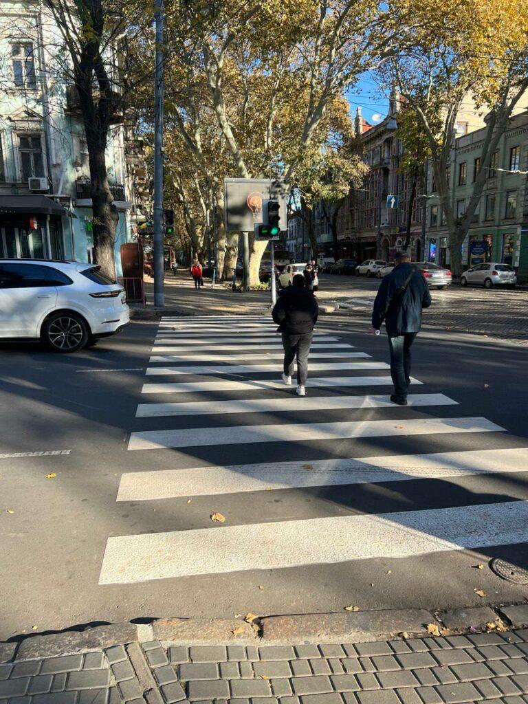 В Одессе обновили дорожную разметку на семи локациях