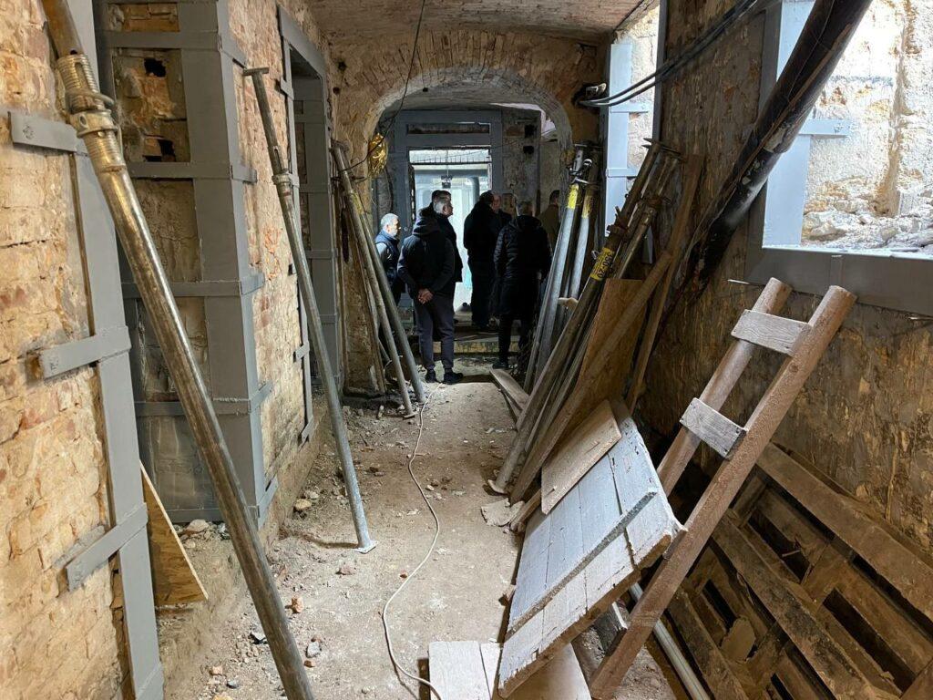 В Одессе продолжается реставрация старейшей больницы города