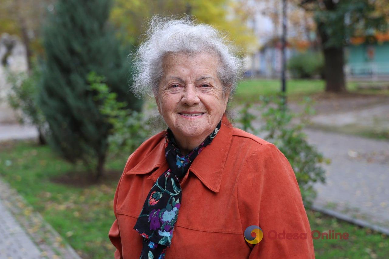 “Трояндова волонтерка” з Херсона: “Щодня дякую Богу, що жива і можу працювати”