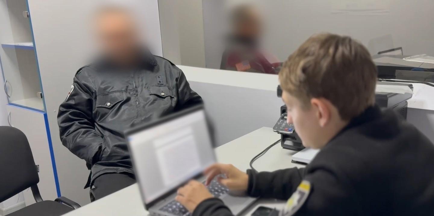 В Одеському районі чоловік незаконно позбавив волі 10-річного хлопчика