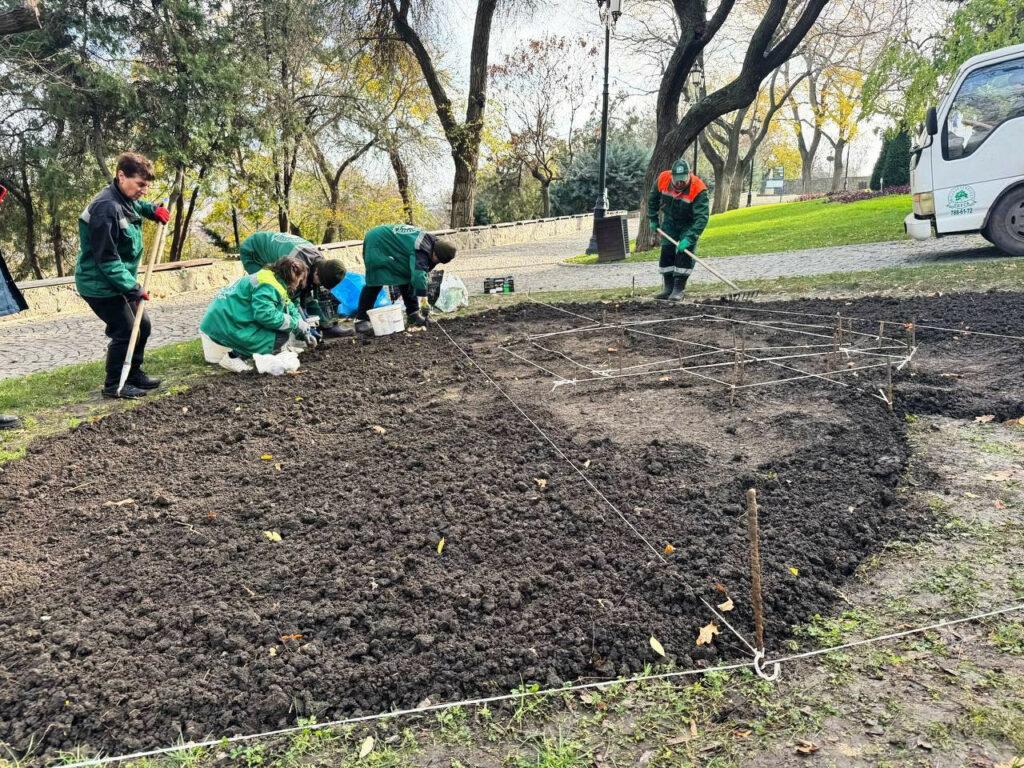 Квіткове серце в кольорах прапору прикрасить навесні один із парків Одеси