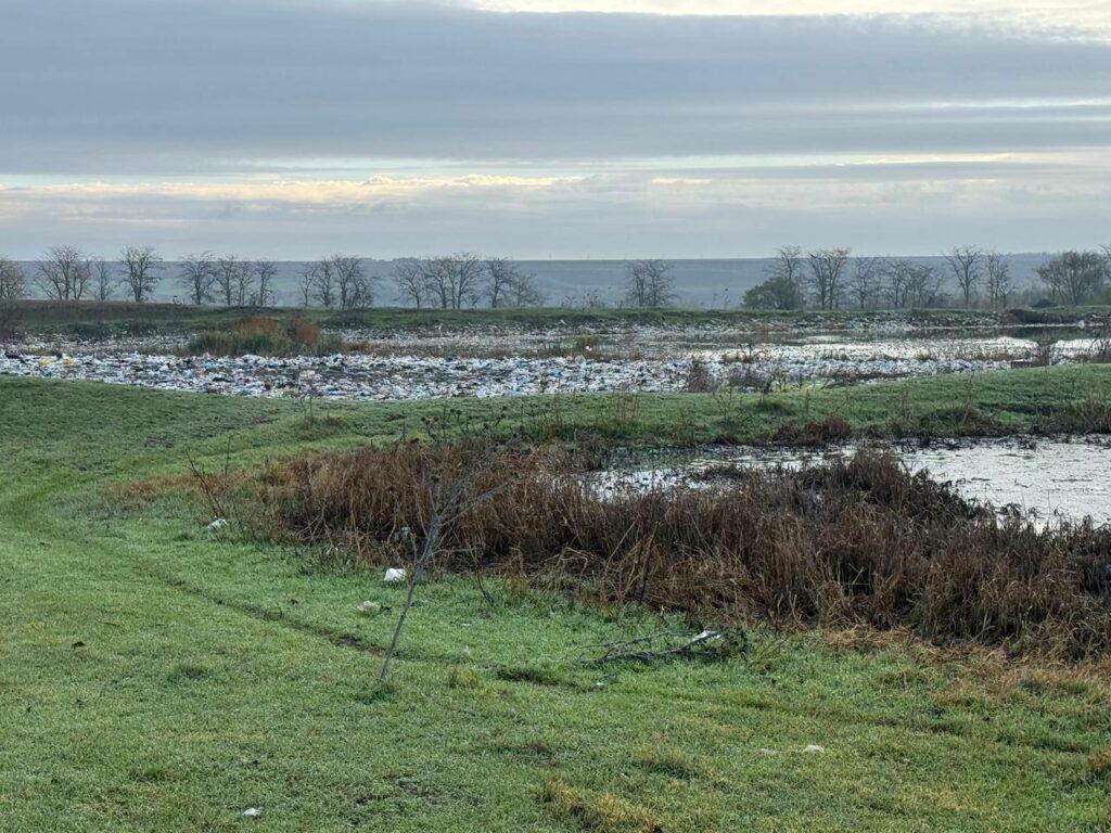 Масштабне забруднення земель каналізаційними стоками виявили на Одещині Масштабне забруднення земель каналізаційними стоками виявили на Одещині