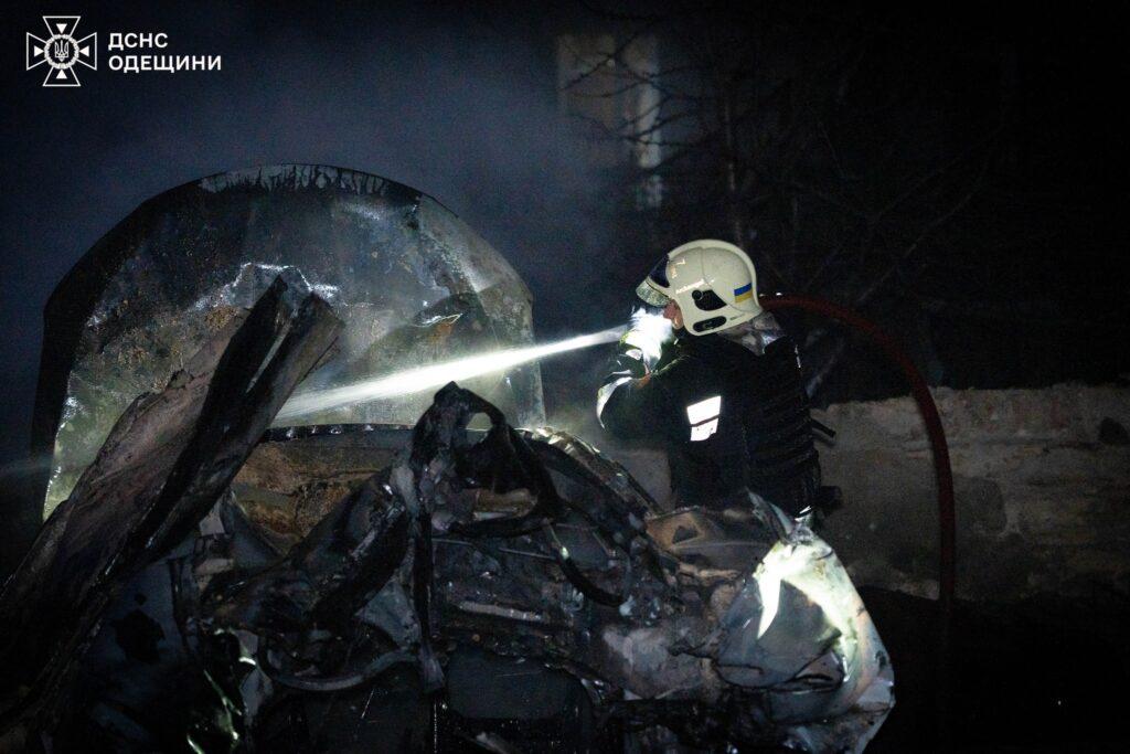 Ночная атака дронами по Одессе: повреждены дома, есть пострадавшие