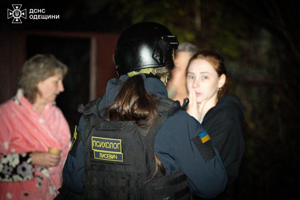 Ночная атака дронами по Одессе: повреждены дома, есть пострадавшие