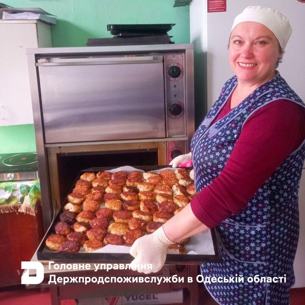 На Одещині виявили порушення під час перевірки якості харчування в закладах освіти