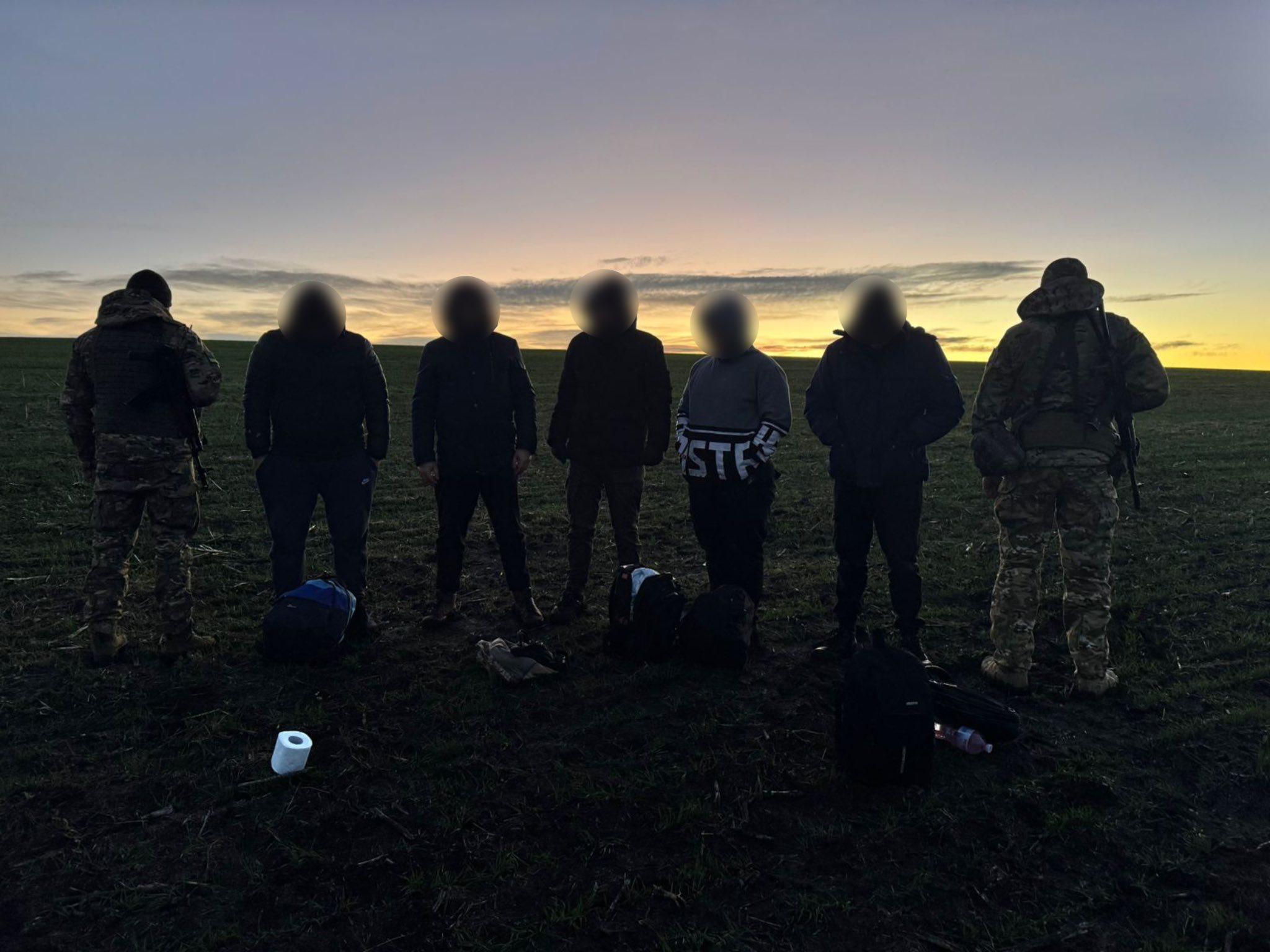 На Одещині біля кордону затримали п’ятьох чоловіків