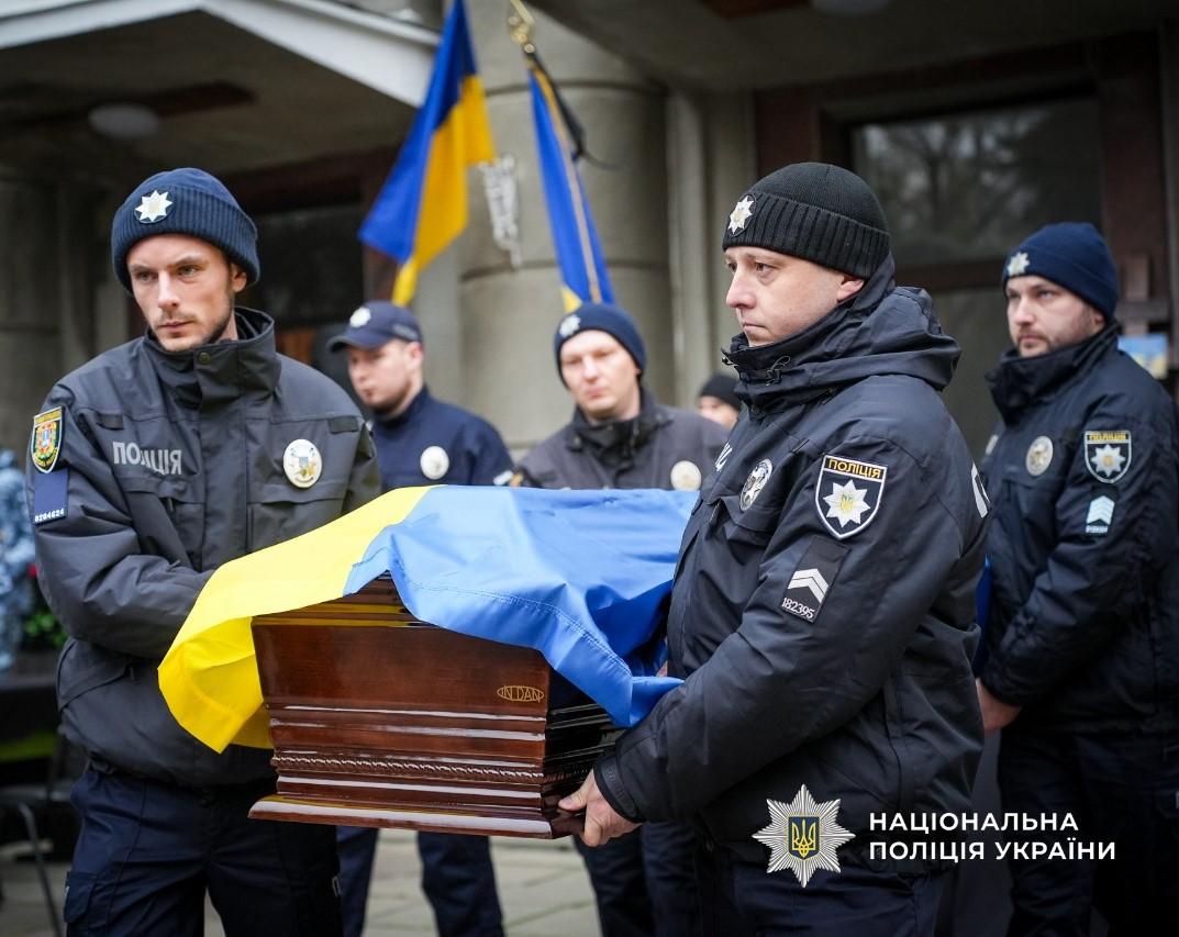В Одессе провели в последний путь погибшего на войне бойца стрелкового батальона полиции