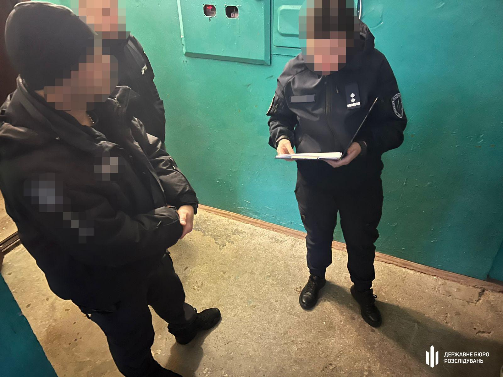 Десять епізодів поборів: правоохоронців з Одещини підозрюють у вимаганні грошей у водіїв 