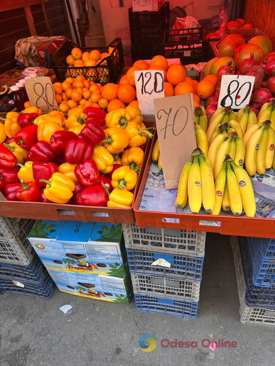 Тыква, цветная капуста и груша: субботние цены на одесском Привозе