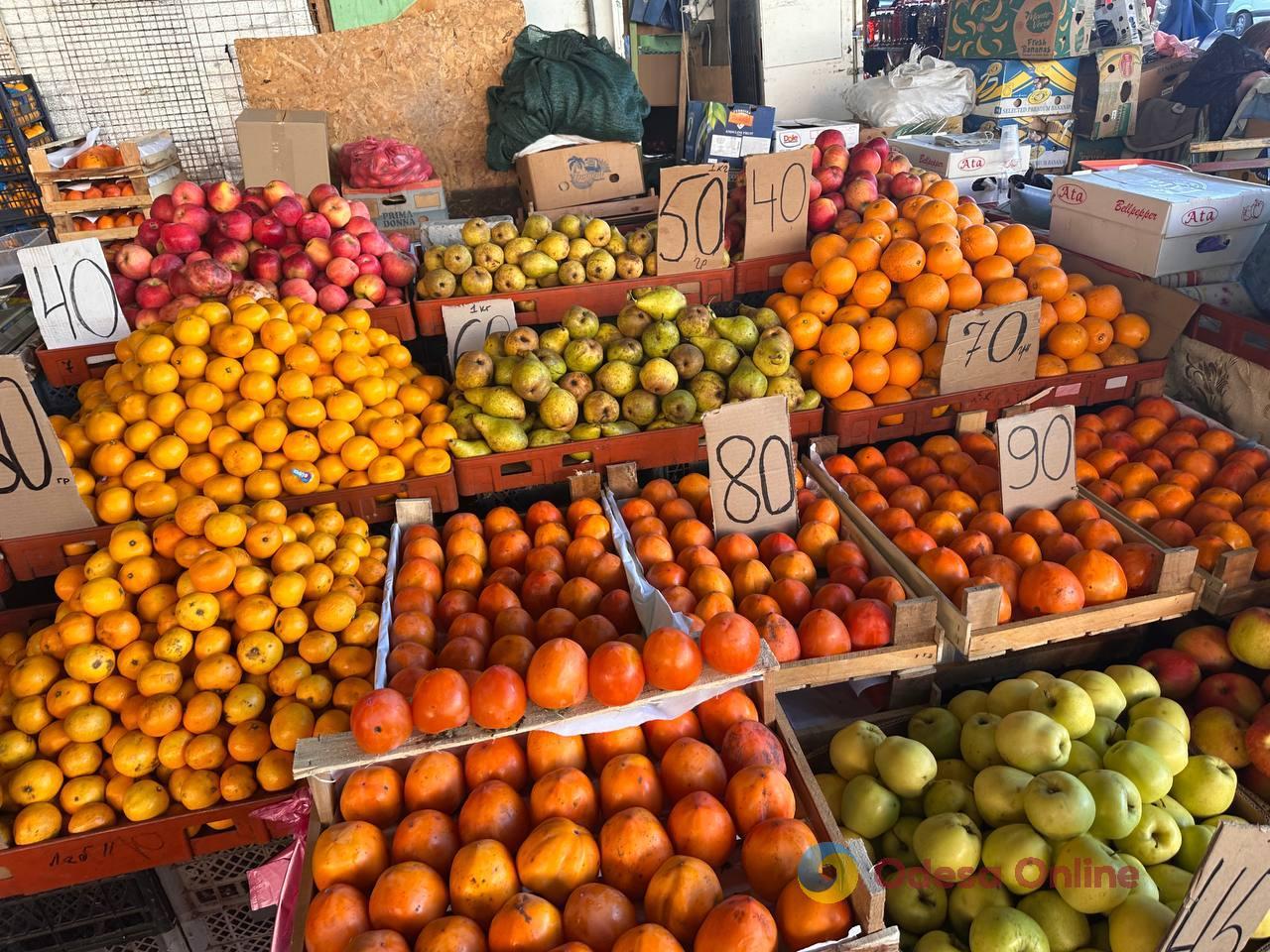 Тыква, цветная капуста и груша: субботние цены на одесском Привозе