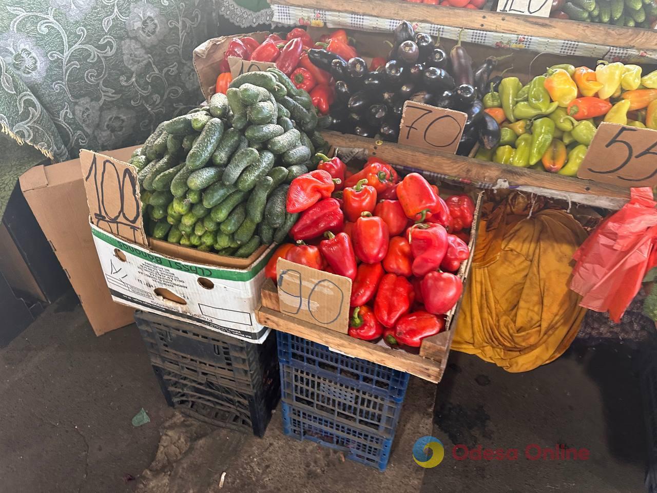 Тыква, цветная капуста и груша: субботние цены на одесском Привозе