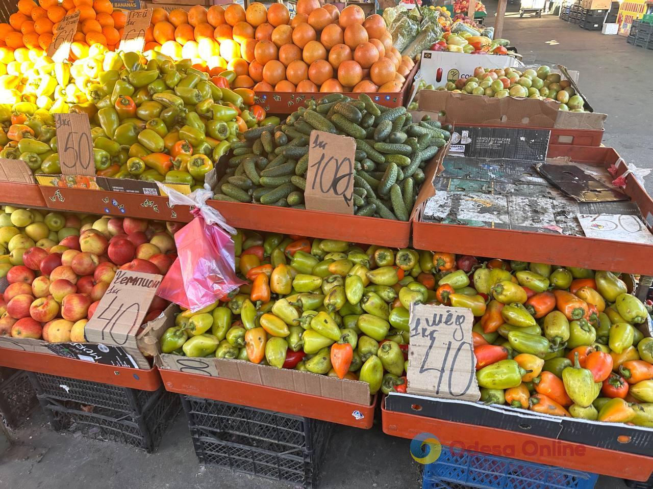 Тыква, цветная капуста и груша: субботние цены на одесском Привозе