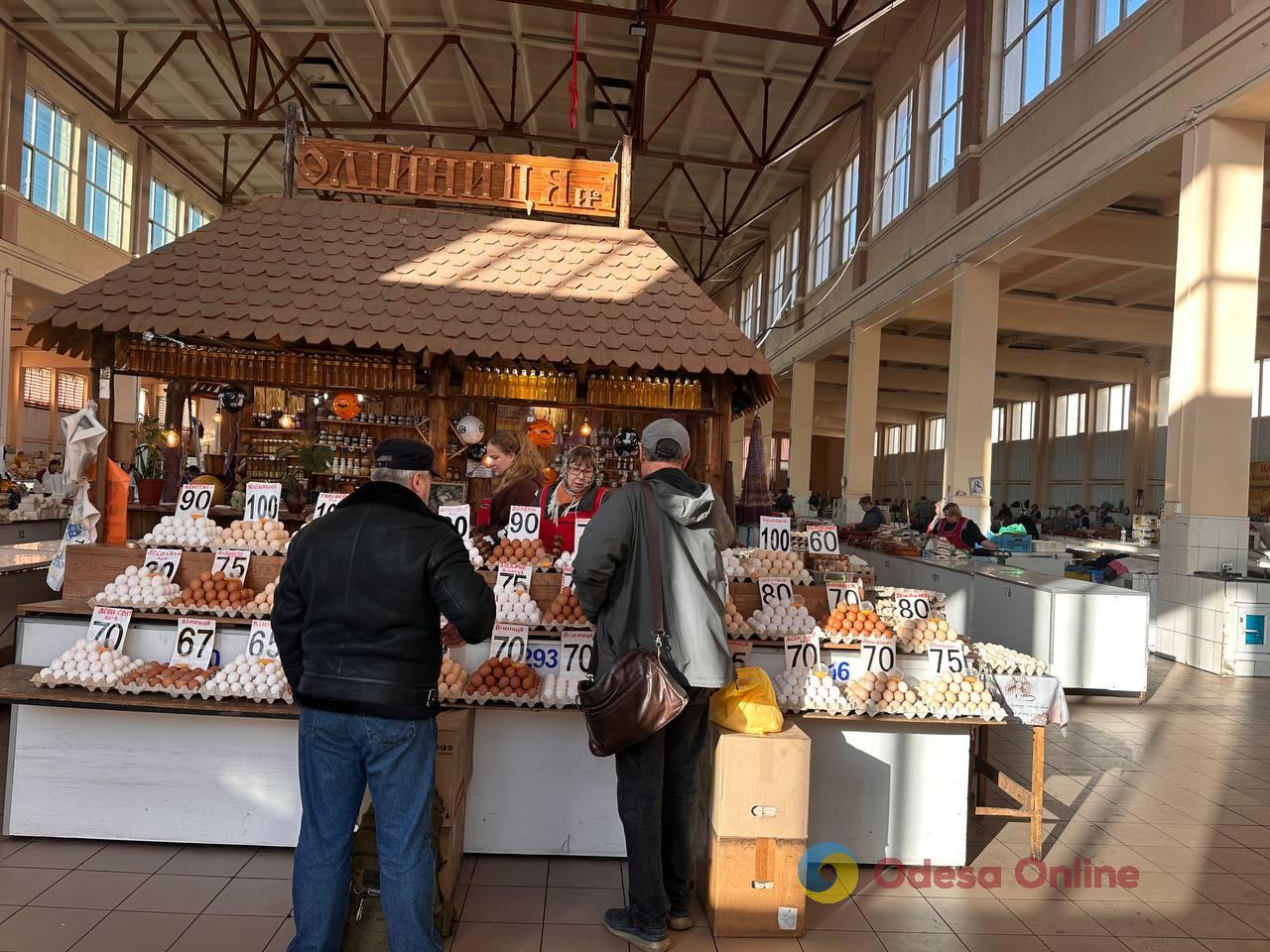 Тыква, цветная капуста и груша: субботние цены на одесском Привозе