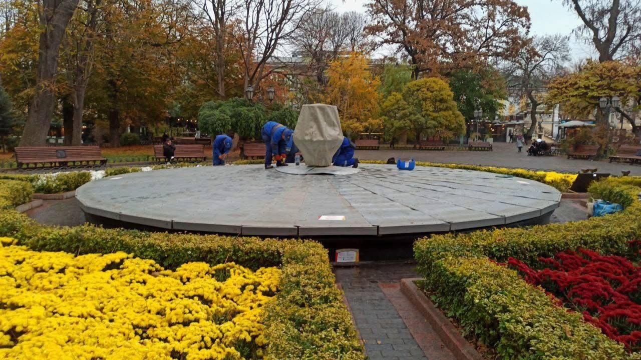 Фонтан в Городском саду Одессы законсервировали до весны