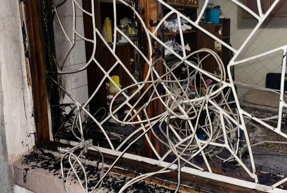 Поджёг чужой дом: в Одессе задержали подозреваемого Поджёг чужой дом: в Одессе задержали подозреваемого