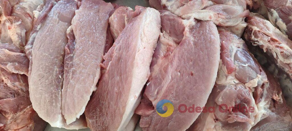 Гриби, редис і ананас: суботні ціни на одеському Привозі