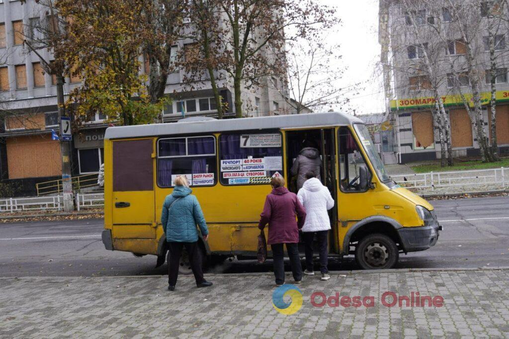 Щоденні обстріли, райони-привиди та занепад бізнесу: Херсон через три роки після визволення Щоденні обстріли, райони-привиди та занепад бізнесу: Херсон через три роки після визволення