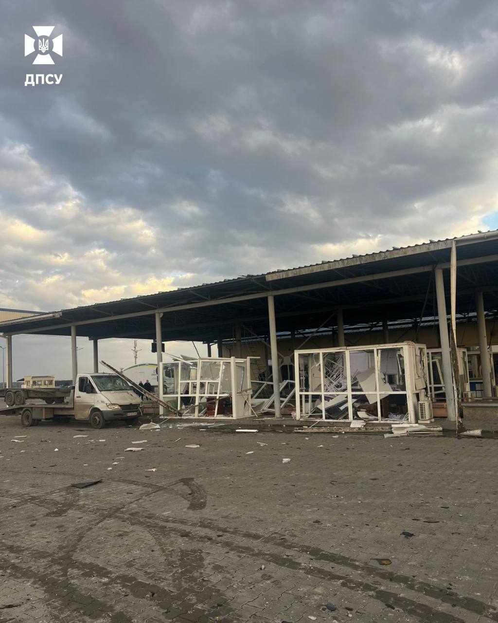 Одещина: робота пункту пропуску «Орлівка» призупинена через російську атаку (фото)
