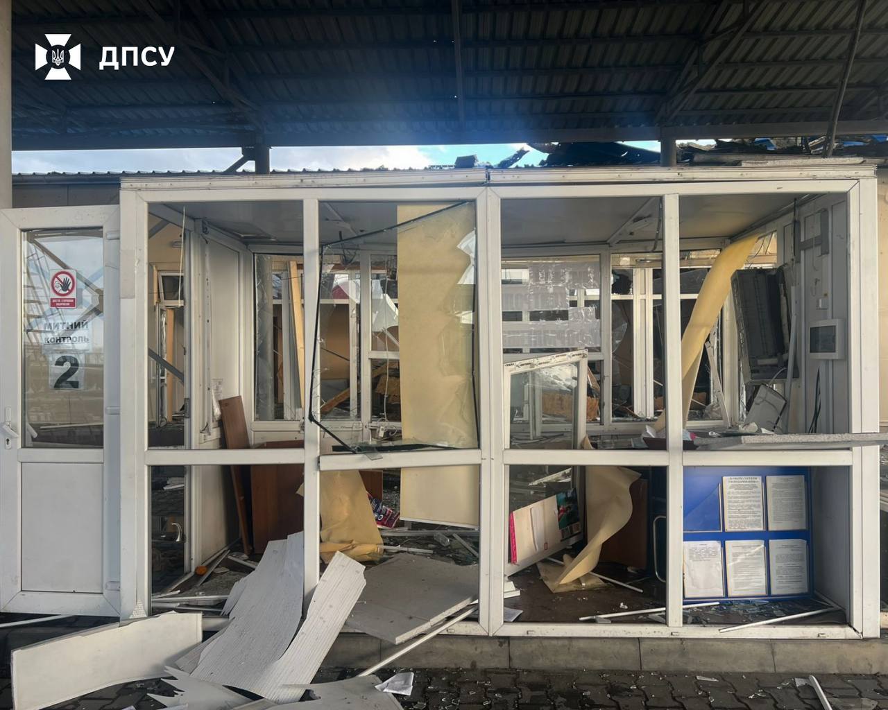 Одещина: робота пункту пропуску «Орлівка» призупинена через російську атаку (фото)