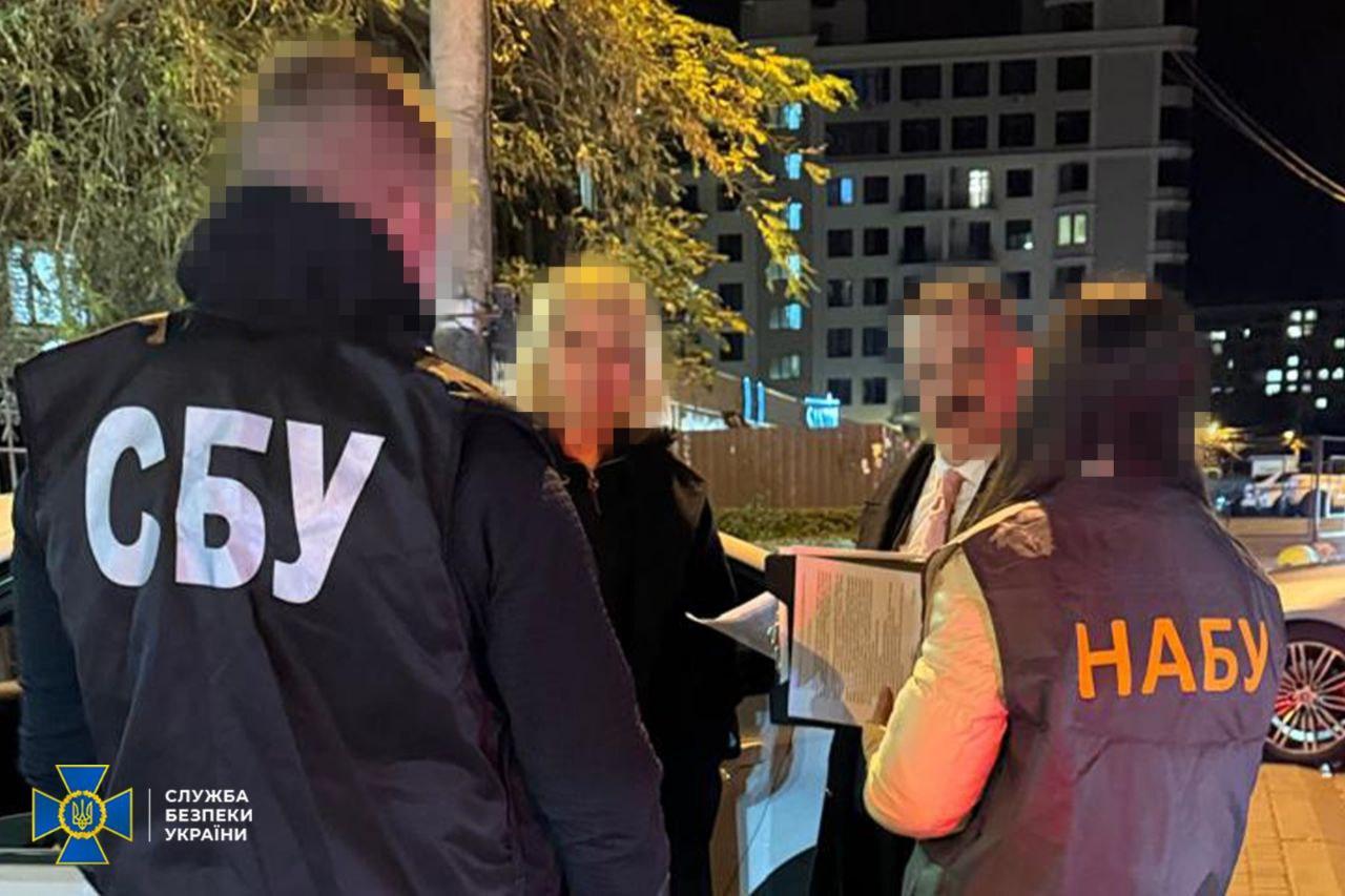 Суддю та адвокатку з Одеси підозрюють у торгівлі судовими рішеннями: ціна питання 10 тисяч доларів