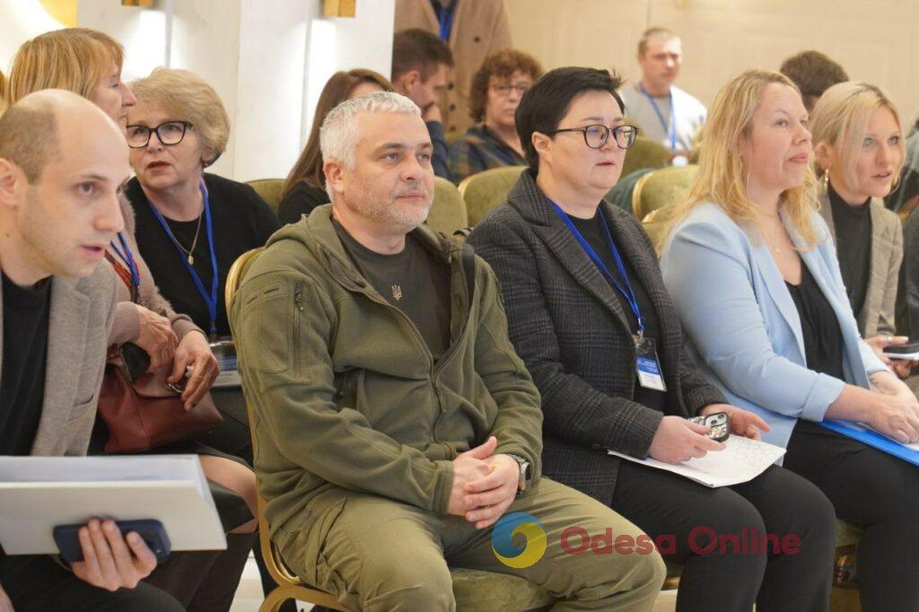 Як допомогти українцям відновити власне життя: громади трьох областей поділилися досвідом на форумі в Одесі