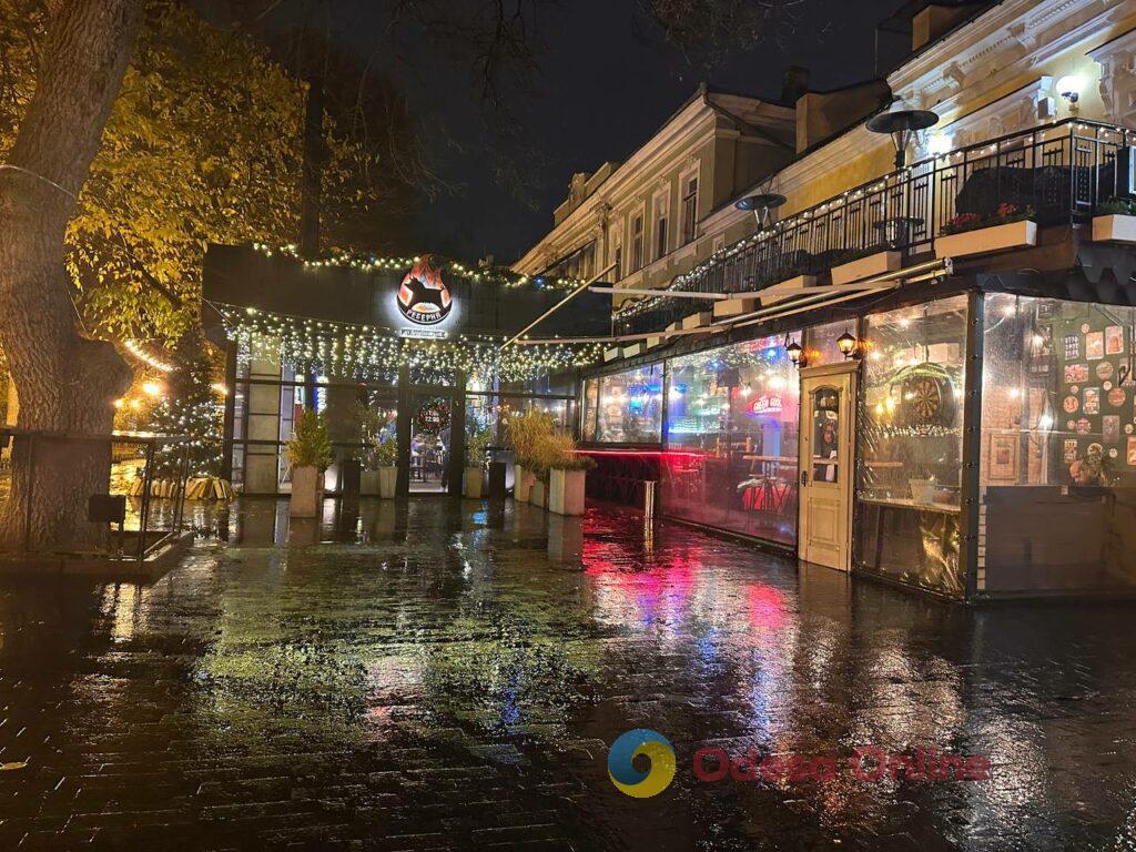 Різдвяна феєрія: Одеса стрімко готується до зимових свят