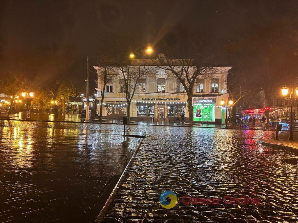 Різдвяна феєрія: Одеса стрімко готується до зимових свят