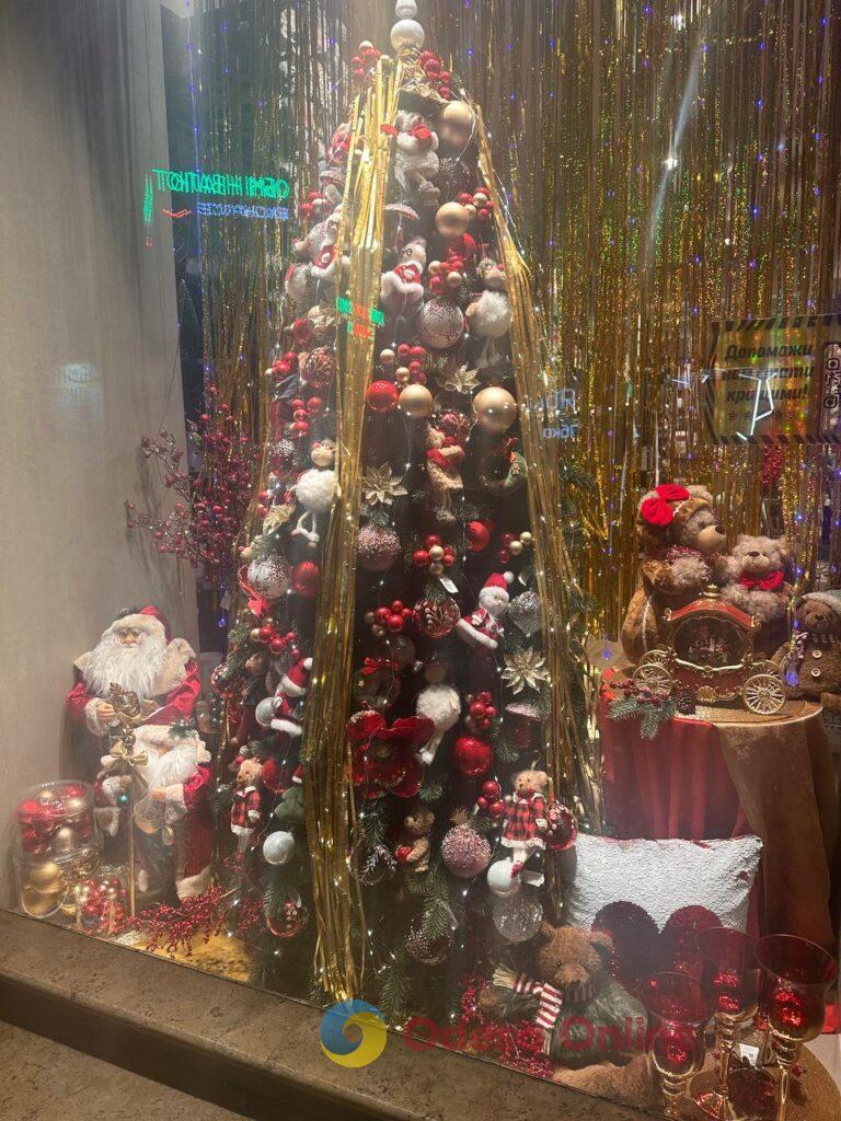 Різдвяна феєрія: Одеса стрімко готується до зимових свят