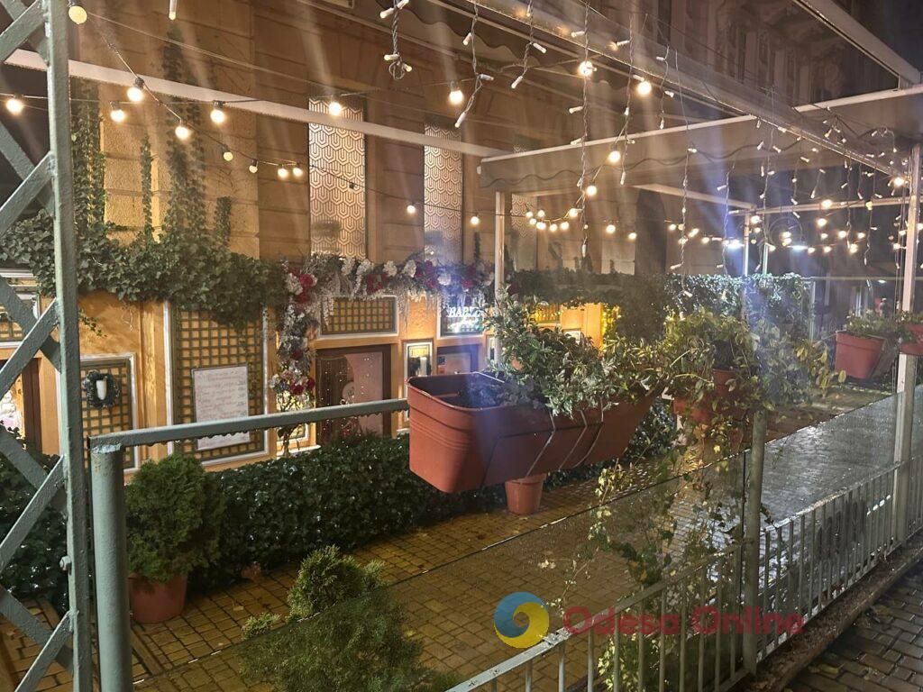 Різдвяна феєрія: Одеса стрімко готується до зимових свят