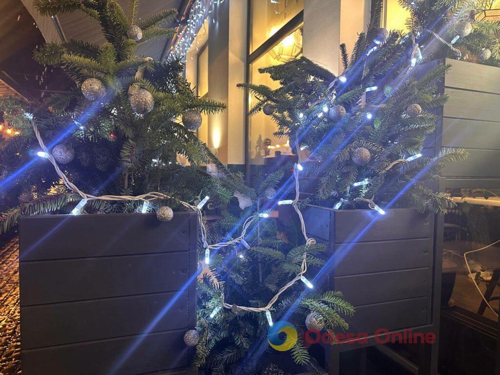 Різдвяна феєрія: Одеса стрімко готується до зимових свят