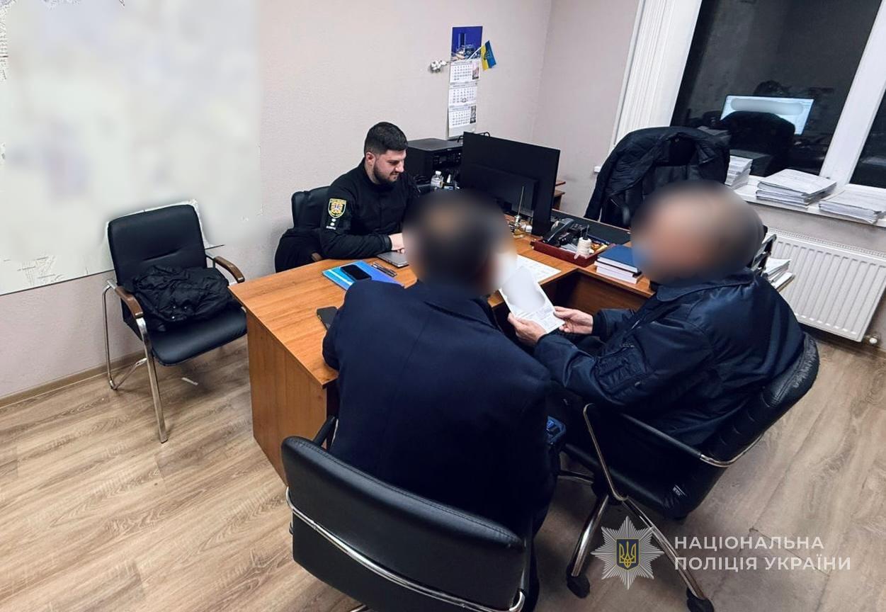 Отправил пистолет покупателю почтой: одессит предстанет перед судом за продажу оружия