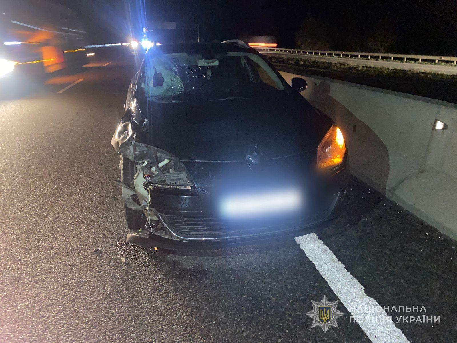 На Одещині легковик на смерть збив жінку