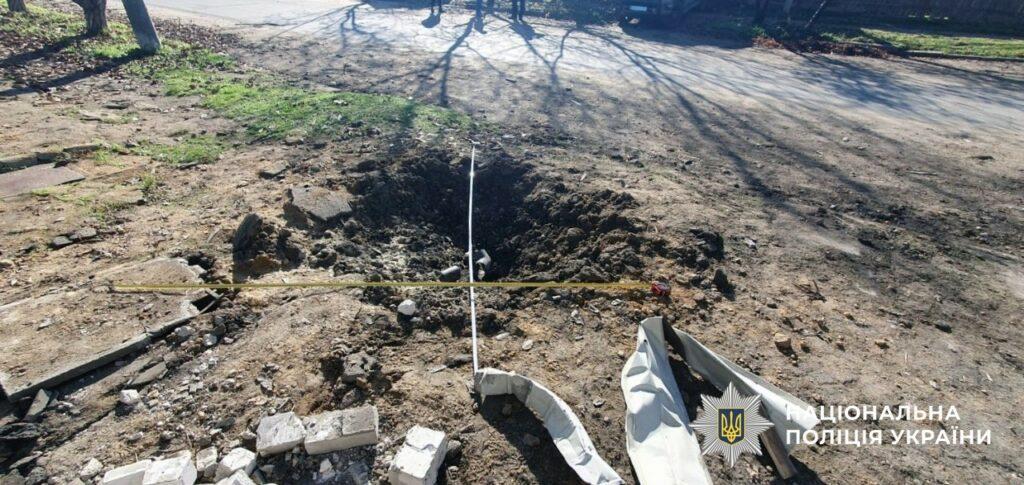 Обстріли Херсонщини: один загиблий та вісім поранених мирних жителів Обстріли Херсонщини: один загиблий та вісім поранених мирних жителів