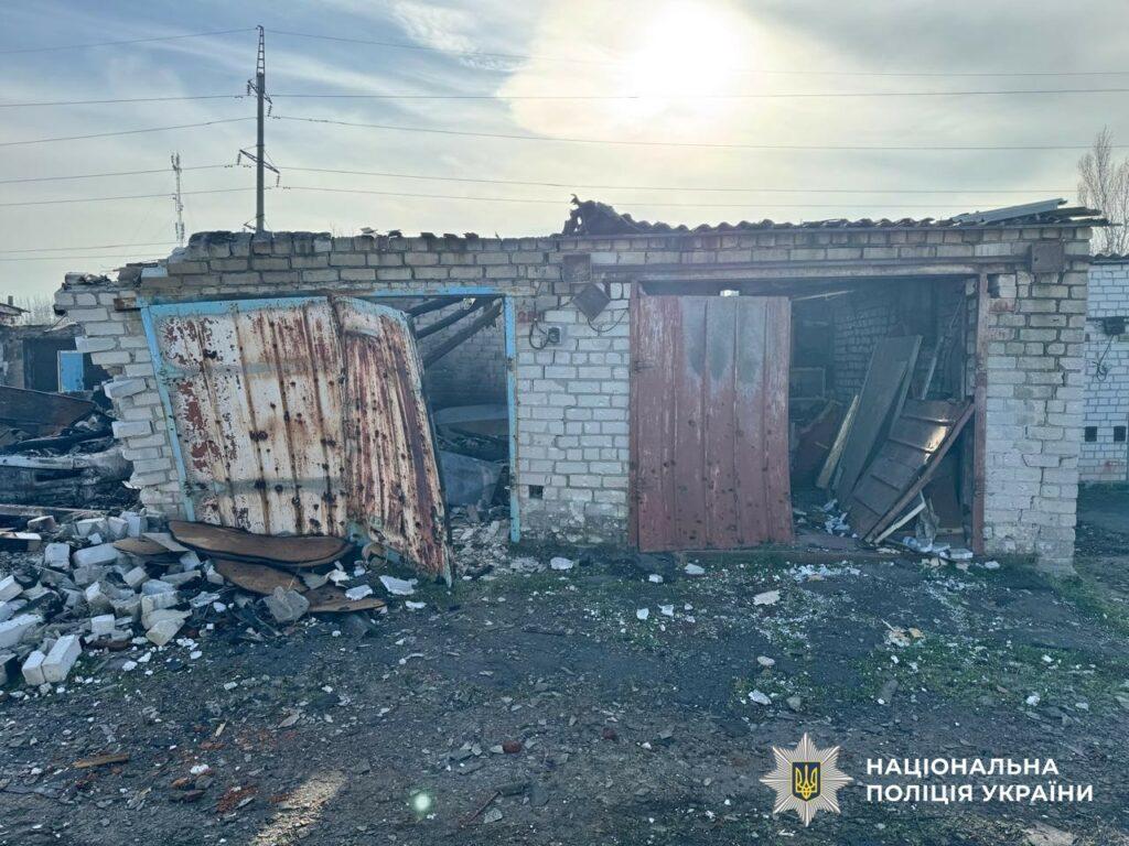 Один человек погиб и 12 ранены: последствия российских обстрелов Херсонской области