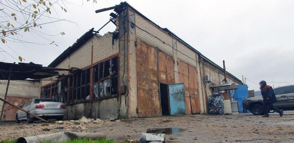 Российские обстрелы Херсонской области ранили женщину и повредили дома и транспорт Российские обстрелы Херсонской области ранили женщину и повредили дома и транспорт