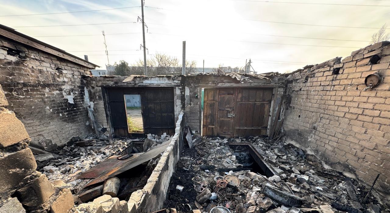 Один человек погиб и 12 ранены: последствия российских обстрелов Херсонской области