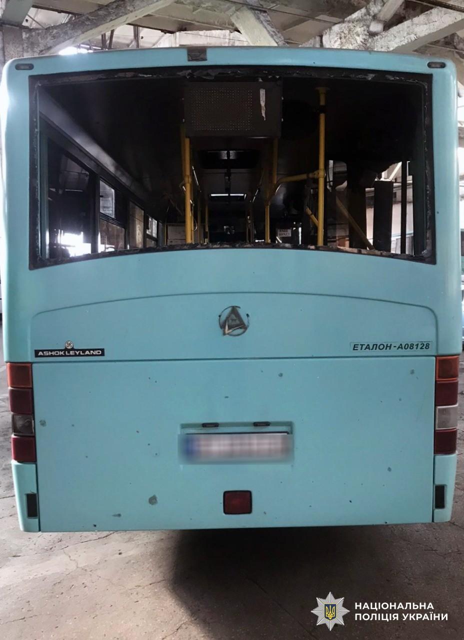 Трое людей погибли и девять пострадали в результате российских атак по Херсонской области Трое людей погибли и девять пострадали в результате российских атак по Херсонской области