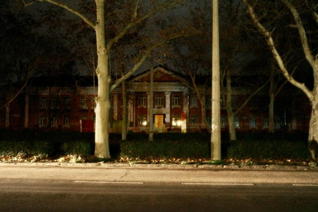 Життя в темряві: одесити адаптуються до умов затяжного блекауту Жизнь в темноте: одесситы адаптируются к условиям затяжного блэкаута