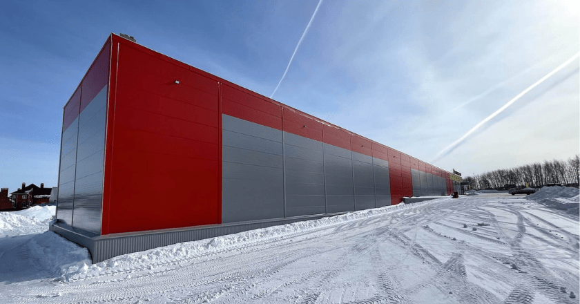 Что такое сэндвич-панели: применение в строительстве Что такое сэндвич-панели: применение в строительстве