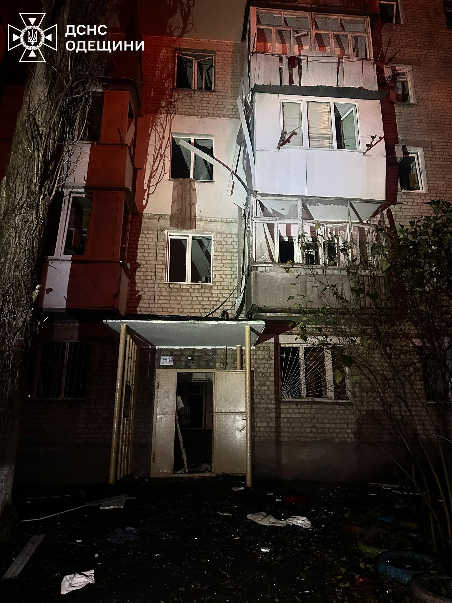 Семеро людей постраждали внаслідок російської атаки БпЛА по Одесі (оновлено)