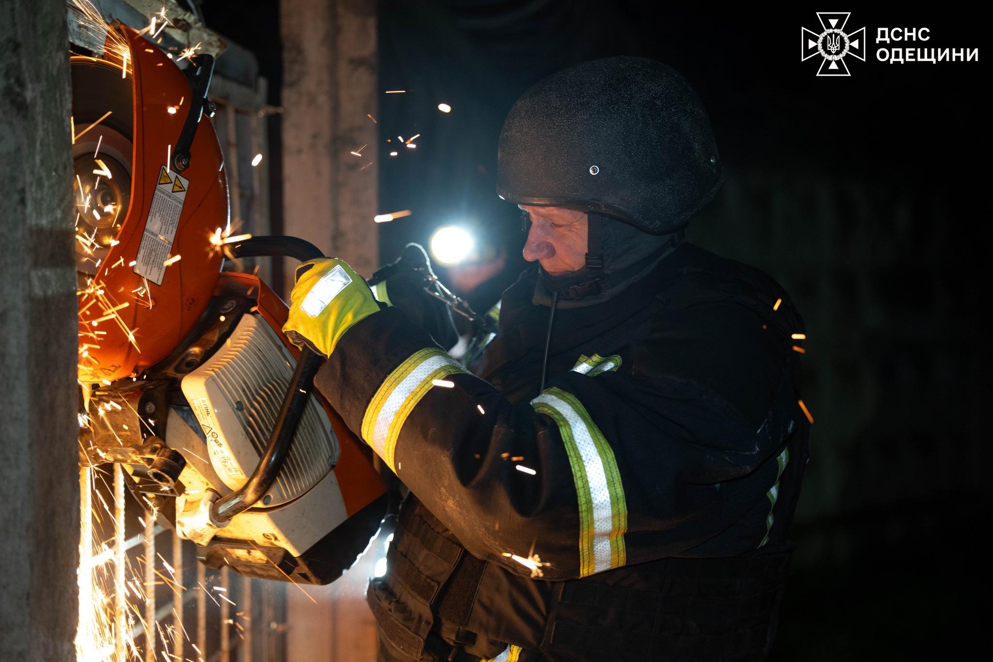 Семеро людей постраждали внаслідок російської атаки БпЛА по Одесі (оновлено)