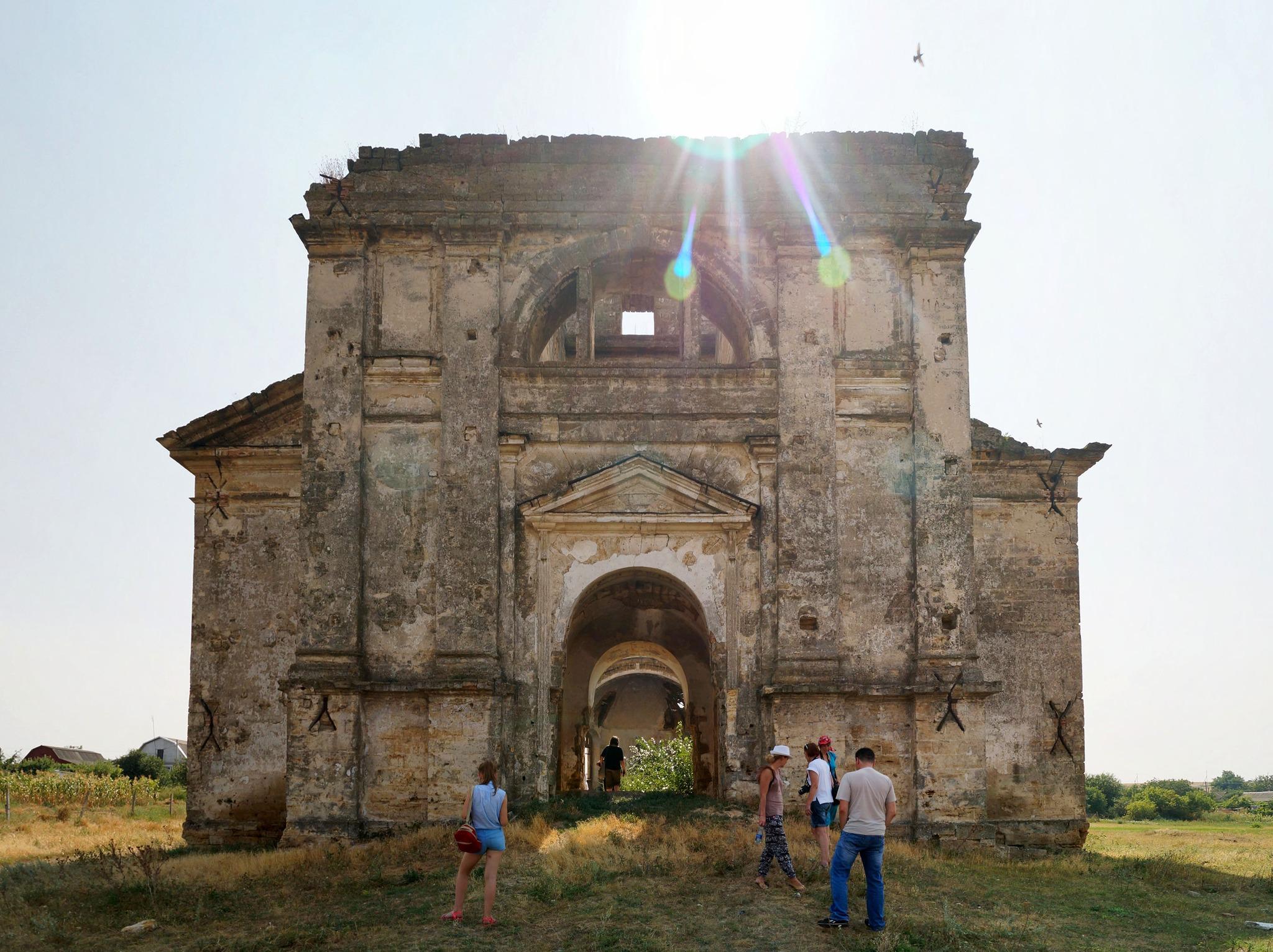 От величия до руин: судьба немецкого костёла 19 века в селе Одесской области От величия до руин: судьба немецкого костёла 19 века в селе Одесской области
