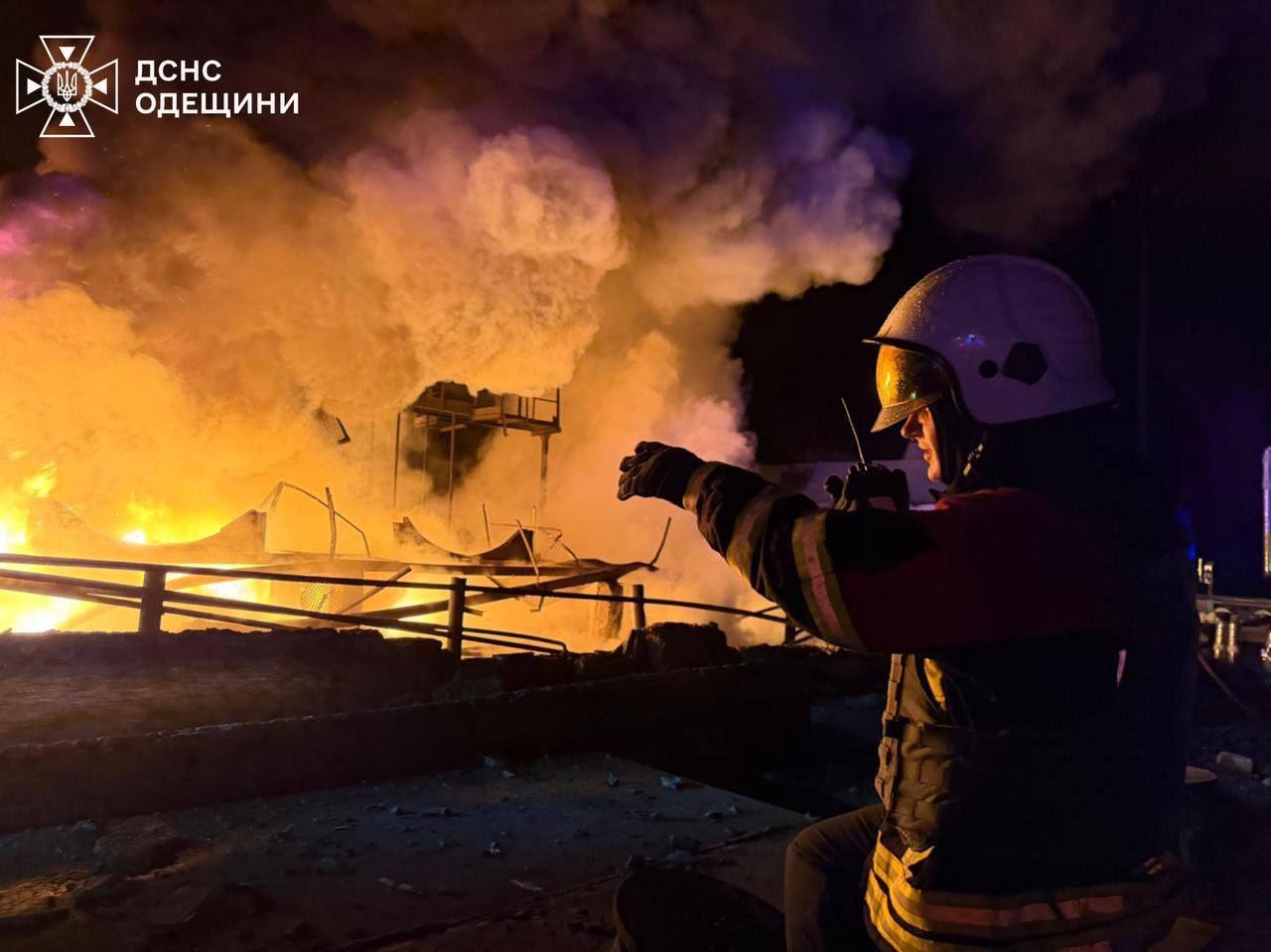 Ночью РФ массированно атаковала Одесскую область ударными БпЛА Ночью РФ массированно атаковала Одесскую область ударными БпЛА