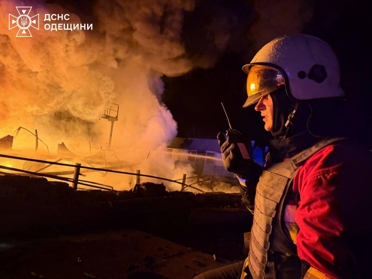 Ночью РФ массированно атаковала Одесскую область ударными БпЛА Ночью РФ массированно атаковала Одесскую область ударными БпЛА