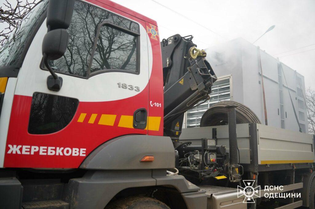 Рятувальники з різних областей України приїхали на допомогу одеситам