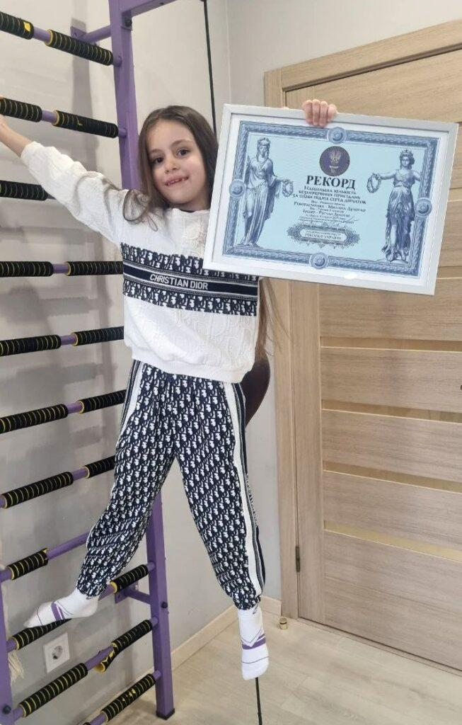 7-річна одеситка встановила рекорд з присідань