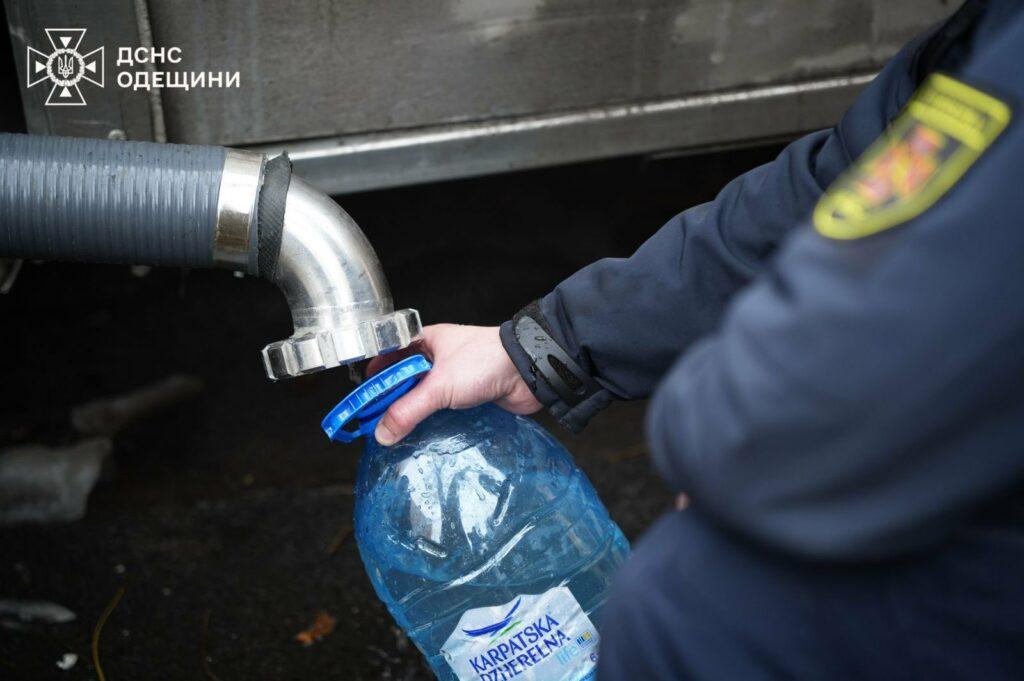 Рятувальники з різних областей України приїхали на допомогу одеситам